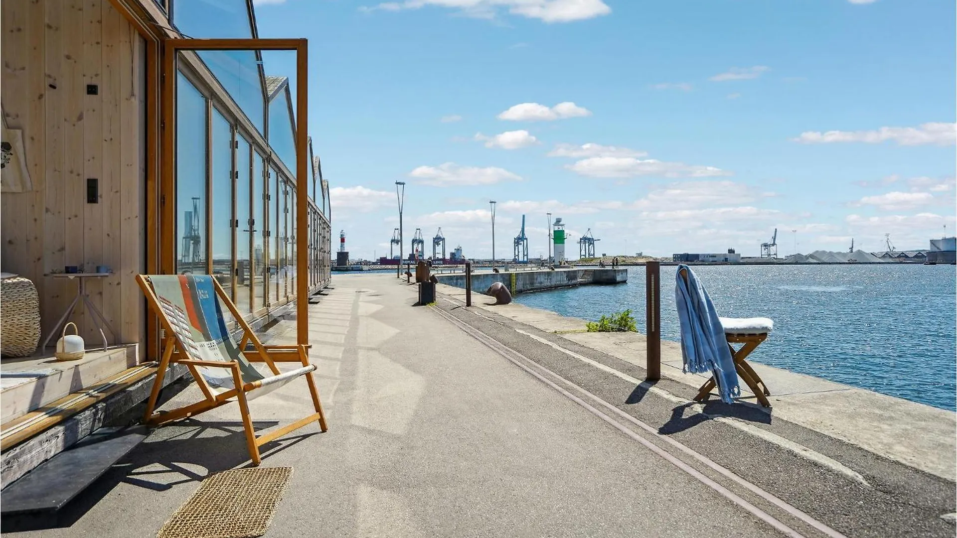 Gorgeous Apartment In Aarhus C With Harbor View